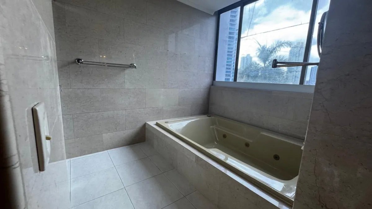 Apartment For Sale in Bella Vista
