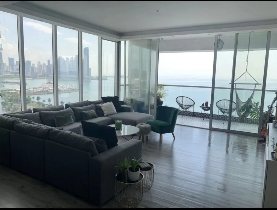 Venta de apartamento en avenida balboa