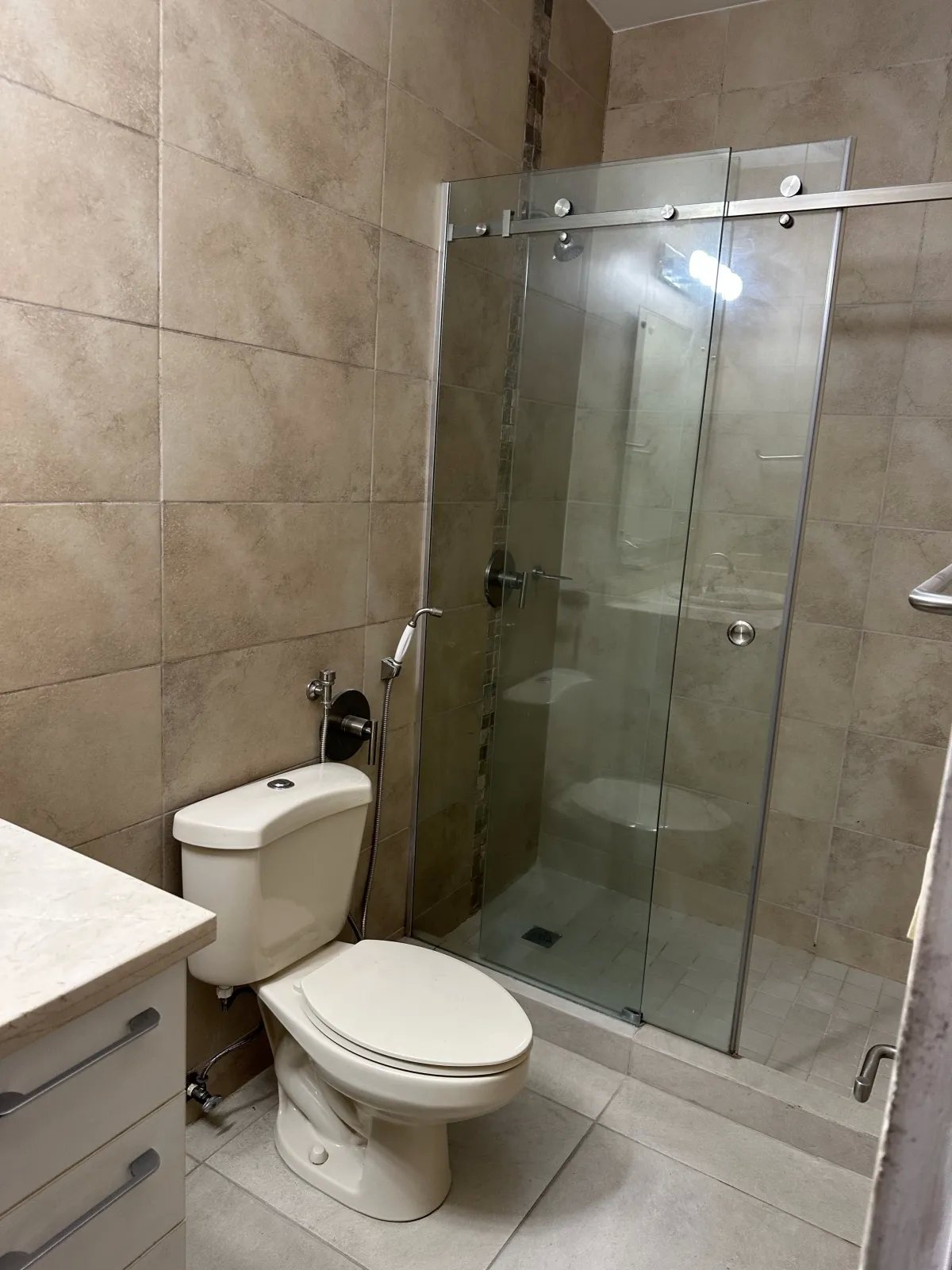 ALQUILER DE  APARTAMENTO EN CLAYTON