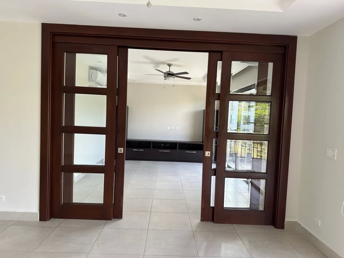 ALQUILER DE  APARTAMENTO EN CLAYTON