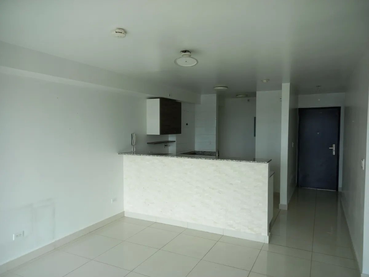 Venta de Apartamento Reposeído - PH Midpark, Carrasquilla