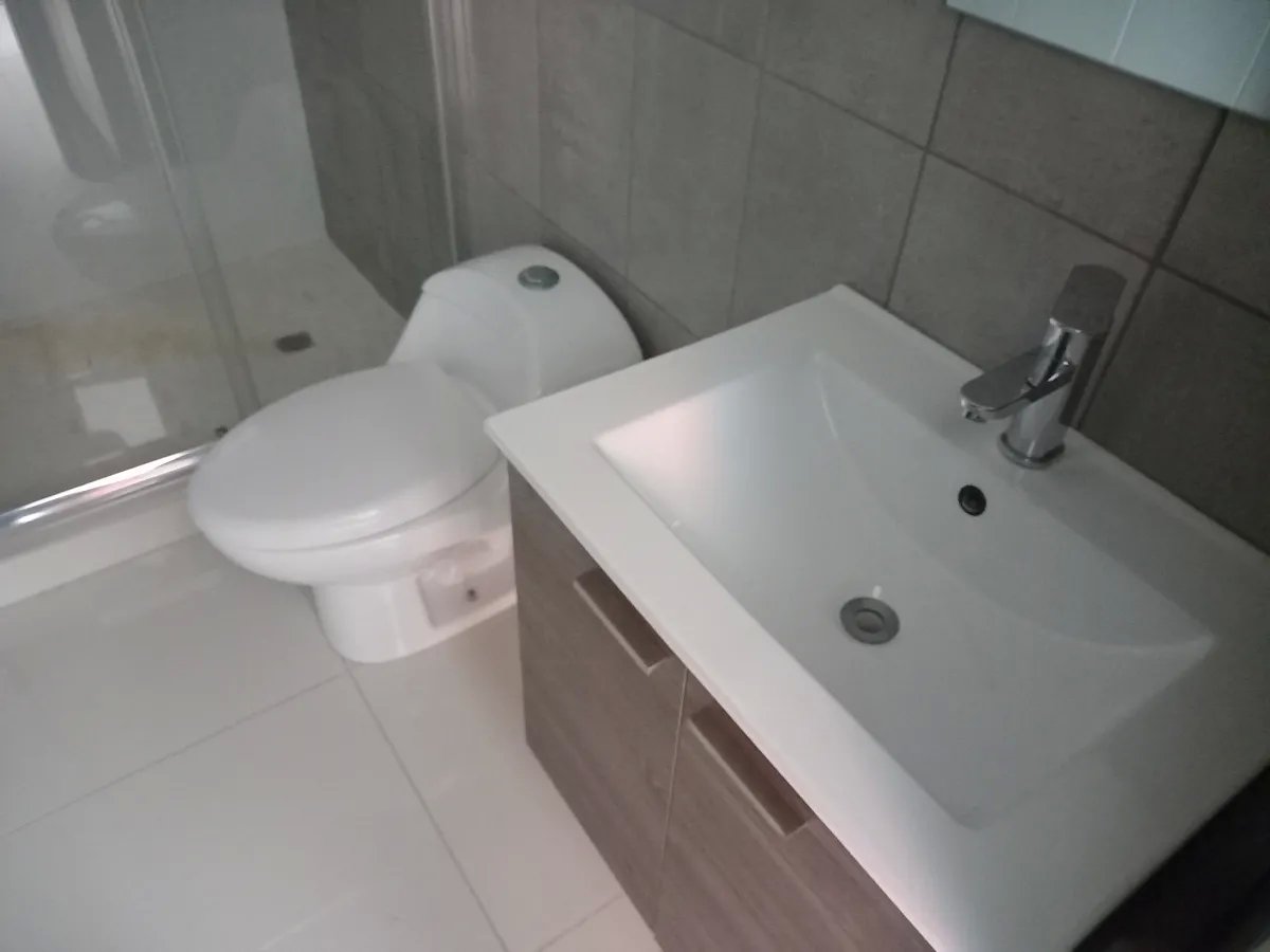 Venta de Apartamento Reposeído - PH Midpark, Carrasquilla