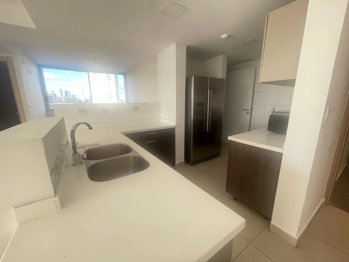Apartment For Sale in El carmen