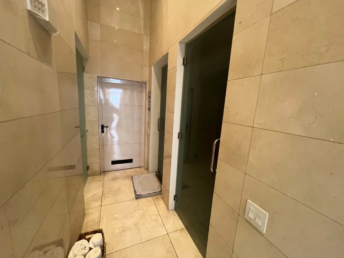Apartment For Sale in Calle los Fundadores