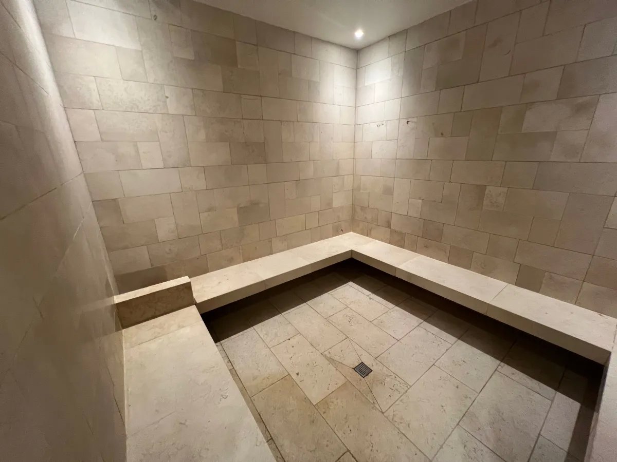 Apartment For Sale in Calle los Fundadores