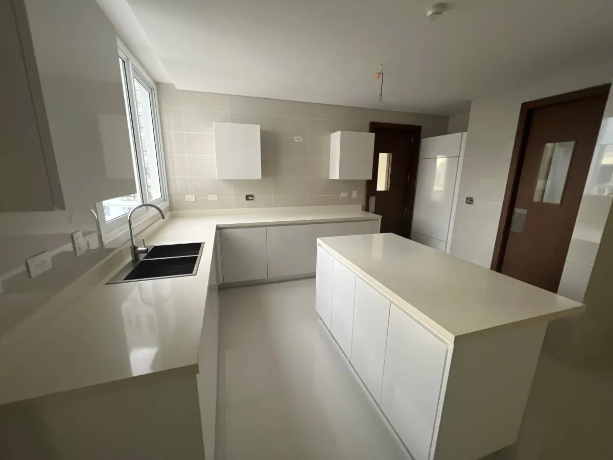 Apartment For Sale in Calle los Fundadores