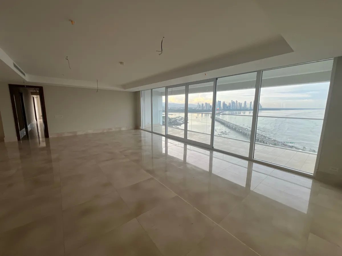 Apartment For Sale in Calle los Fundadores