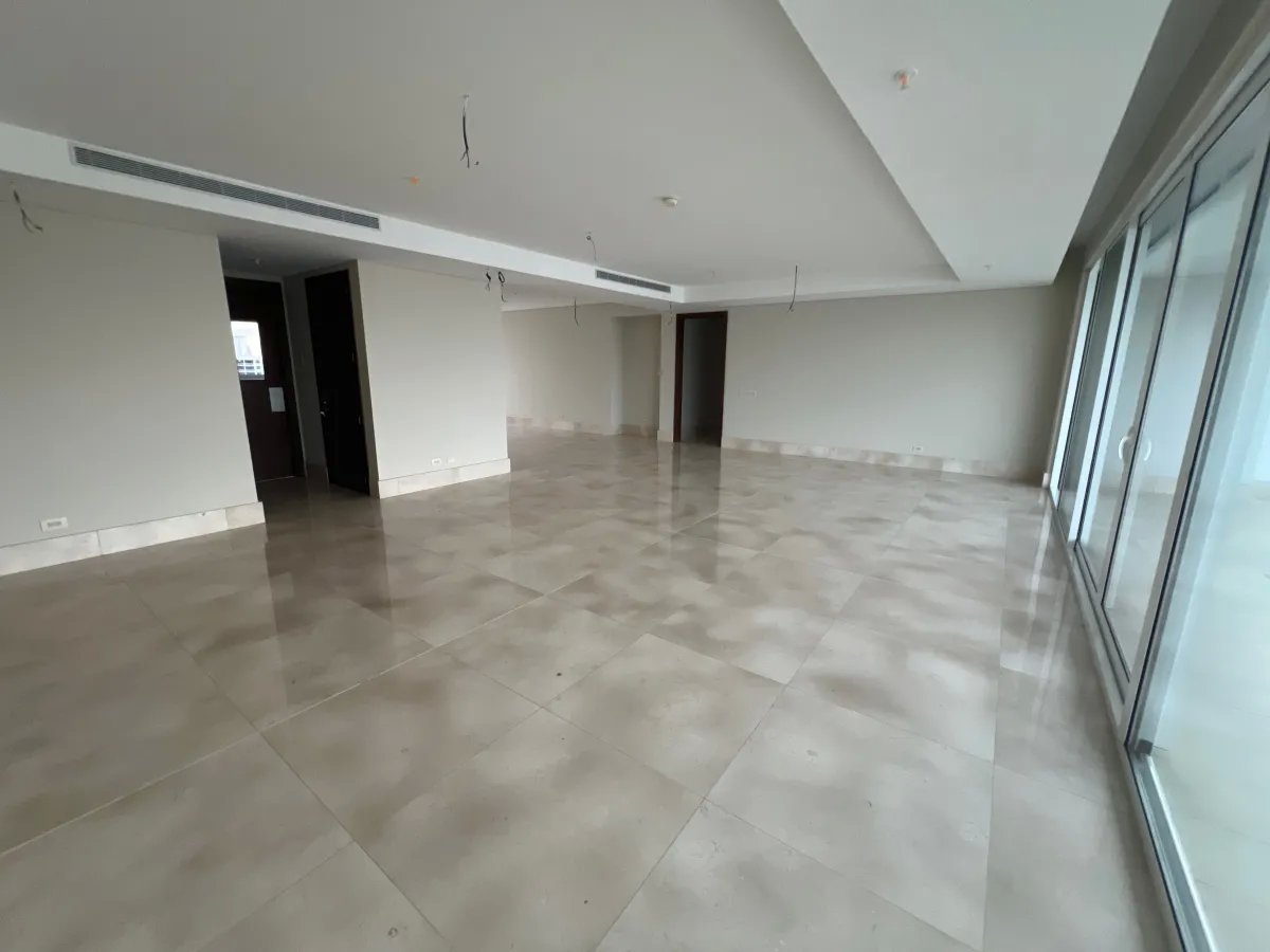 Apartment For Sale in Calle los Fundadores