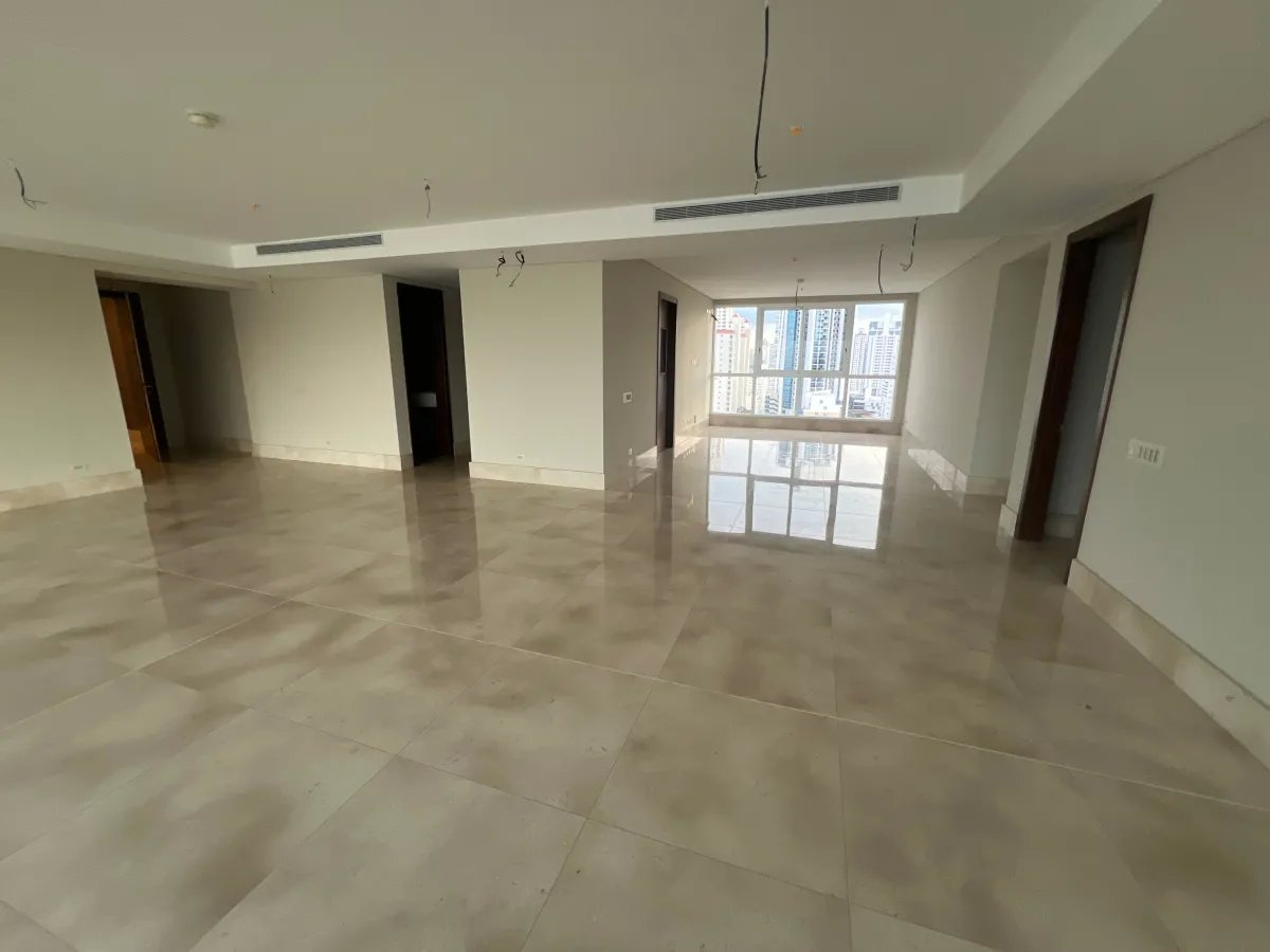 Apartment For Sale in Calle los Fundadores
