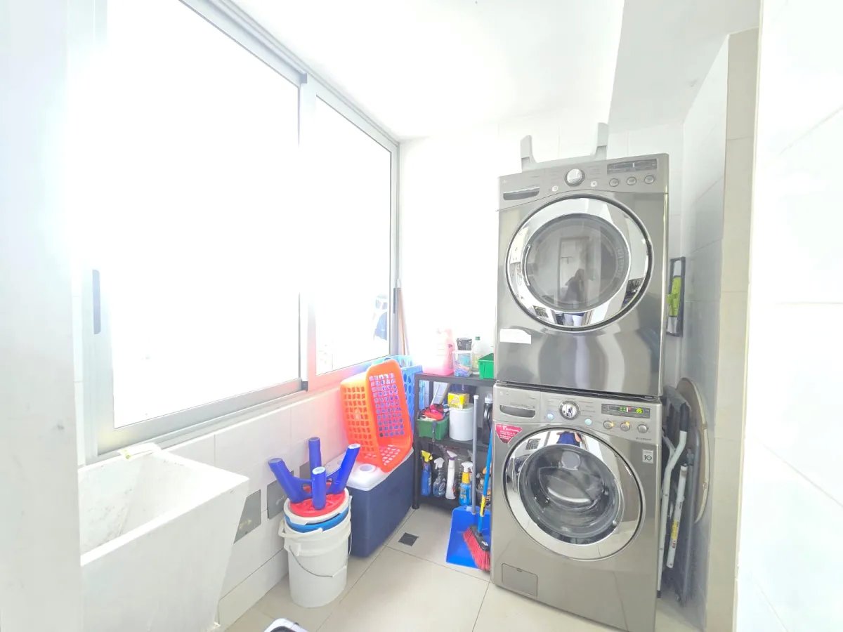 SE VENDE HERMOSO APARTAMENTO EN P.H. LUXOR TOWERS