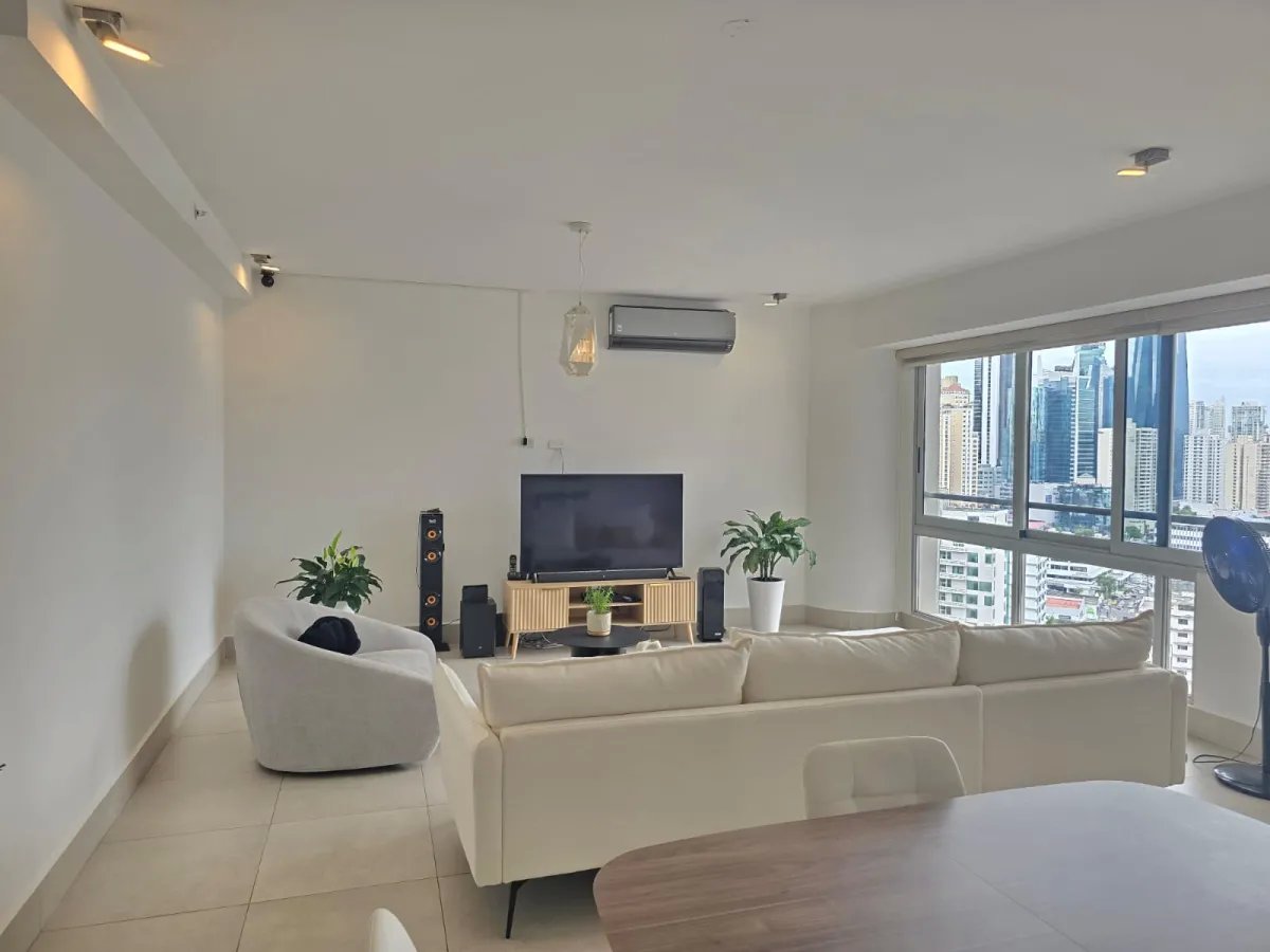 SE VENDE HERMOSO APARTAMENTO EN P.H. LUXOR TOWERS