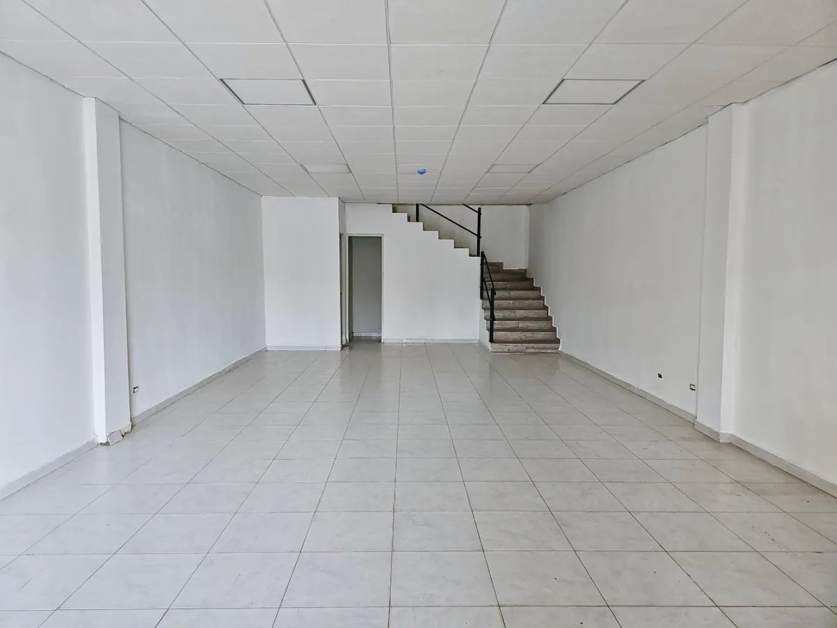 Se vende mall comercial de oficinas, Chorrera