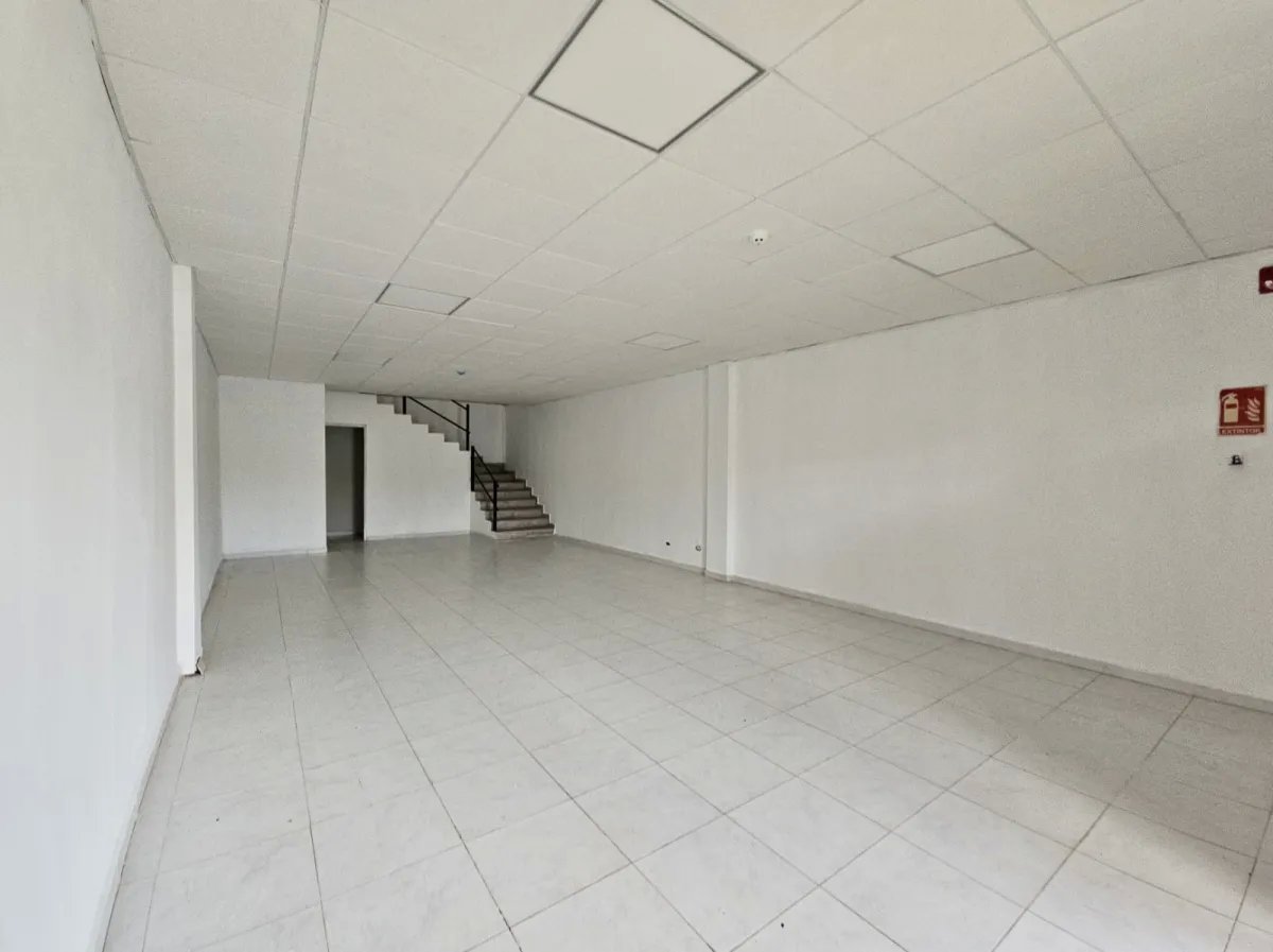 Se vende mall comercial de oficinas, Chorrera