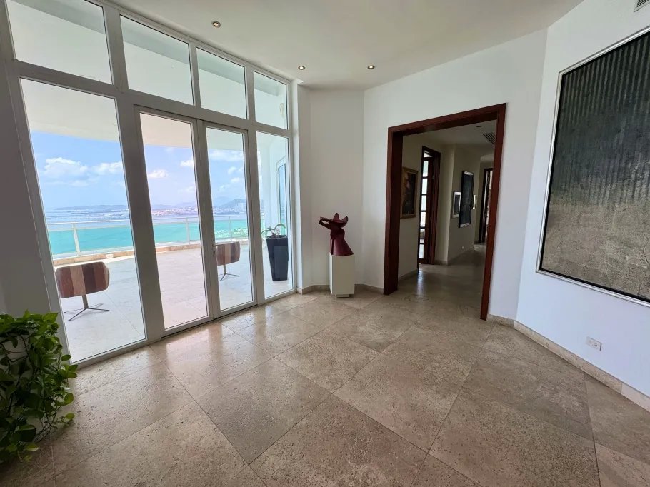 Venta de apartamento en PH Bahía Pacífica, Panamá