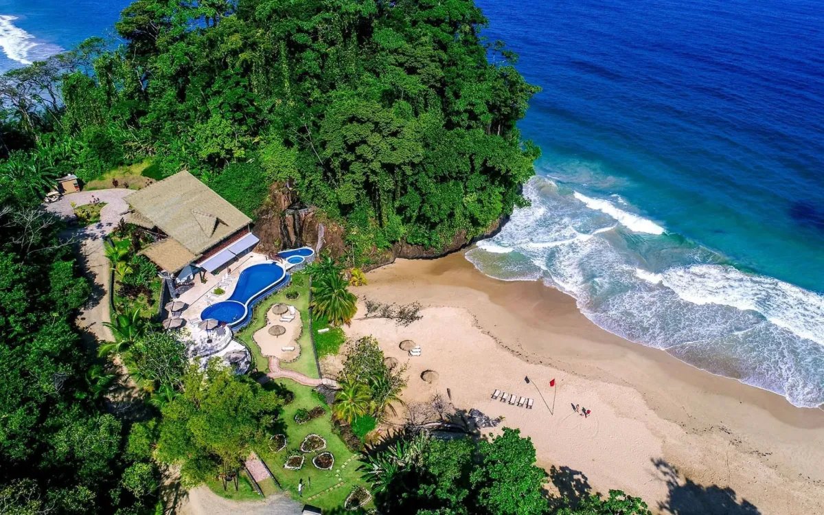 House For Sale in Bastimentos Island