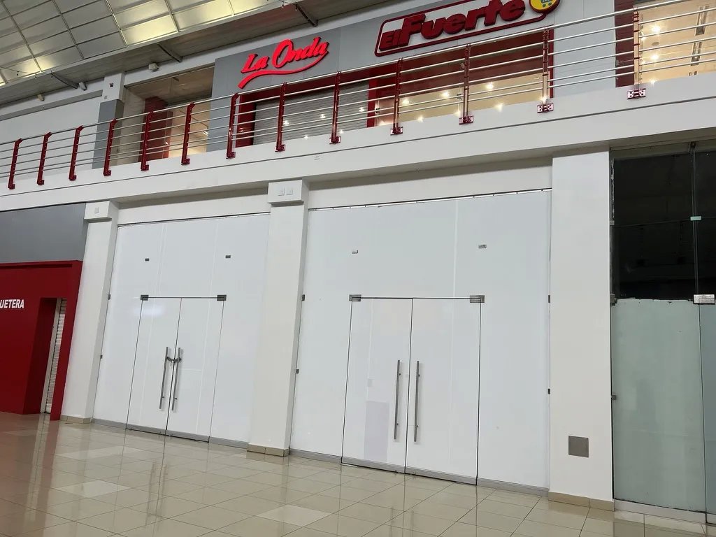 SE VENDE O ALQUILA LOCAL COMERCIAL EN WESTLAND MALL