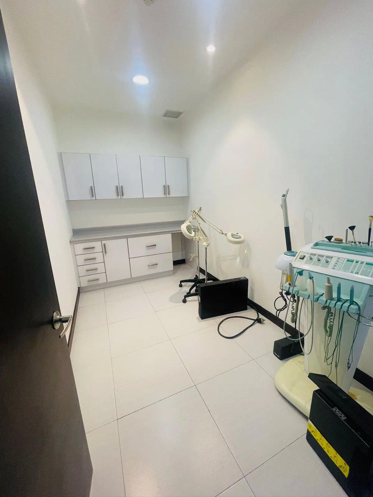 ALQUILER DE LOCAL PARA CLINICA DENTAL