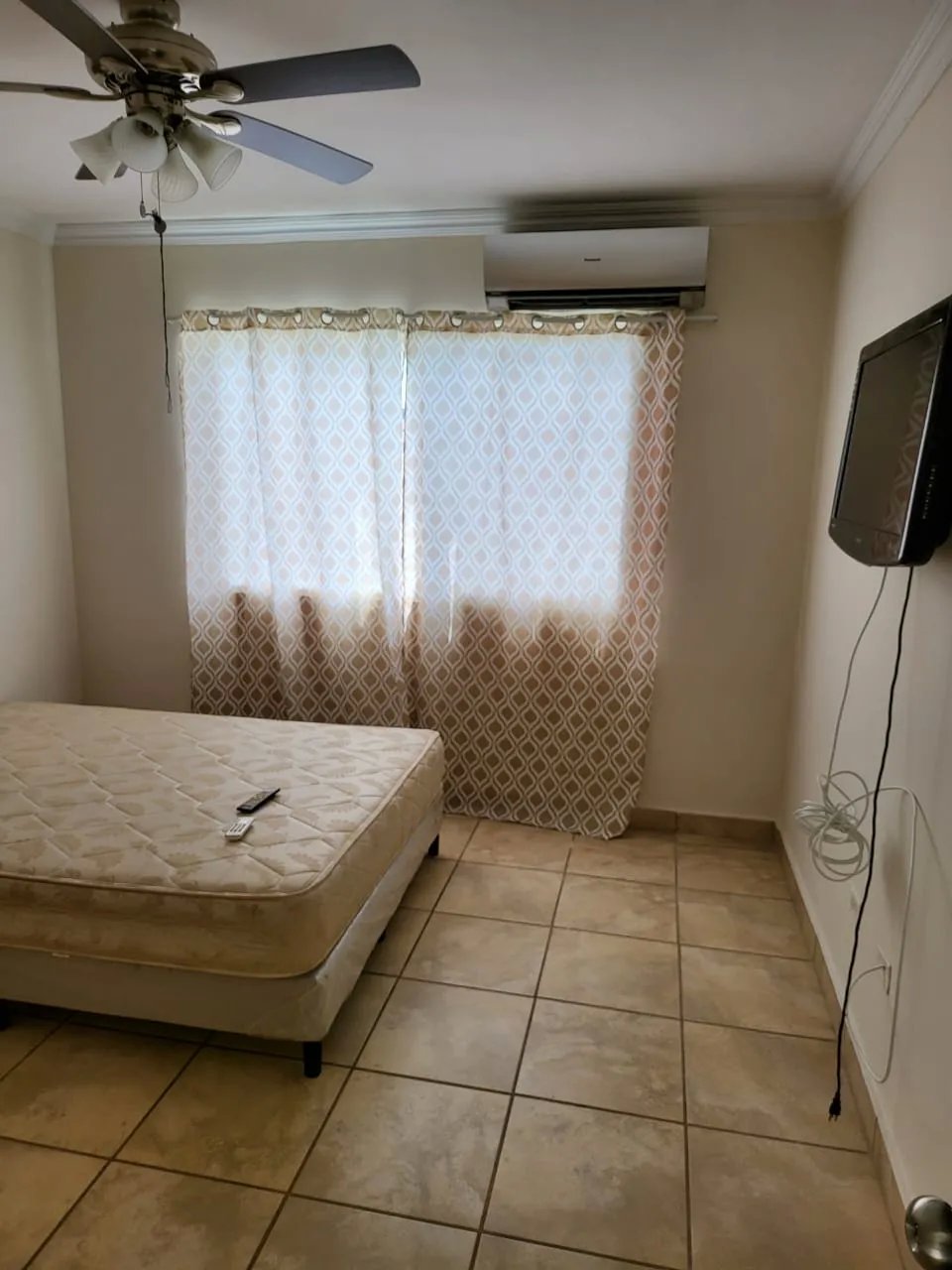 ALQUILER DE CASA AMOBLADA PH EVEREST BRISAS NORTE - PANAMÁ