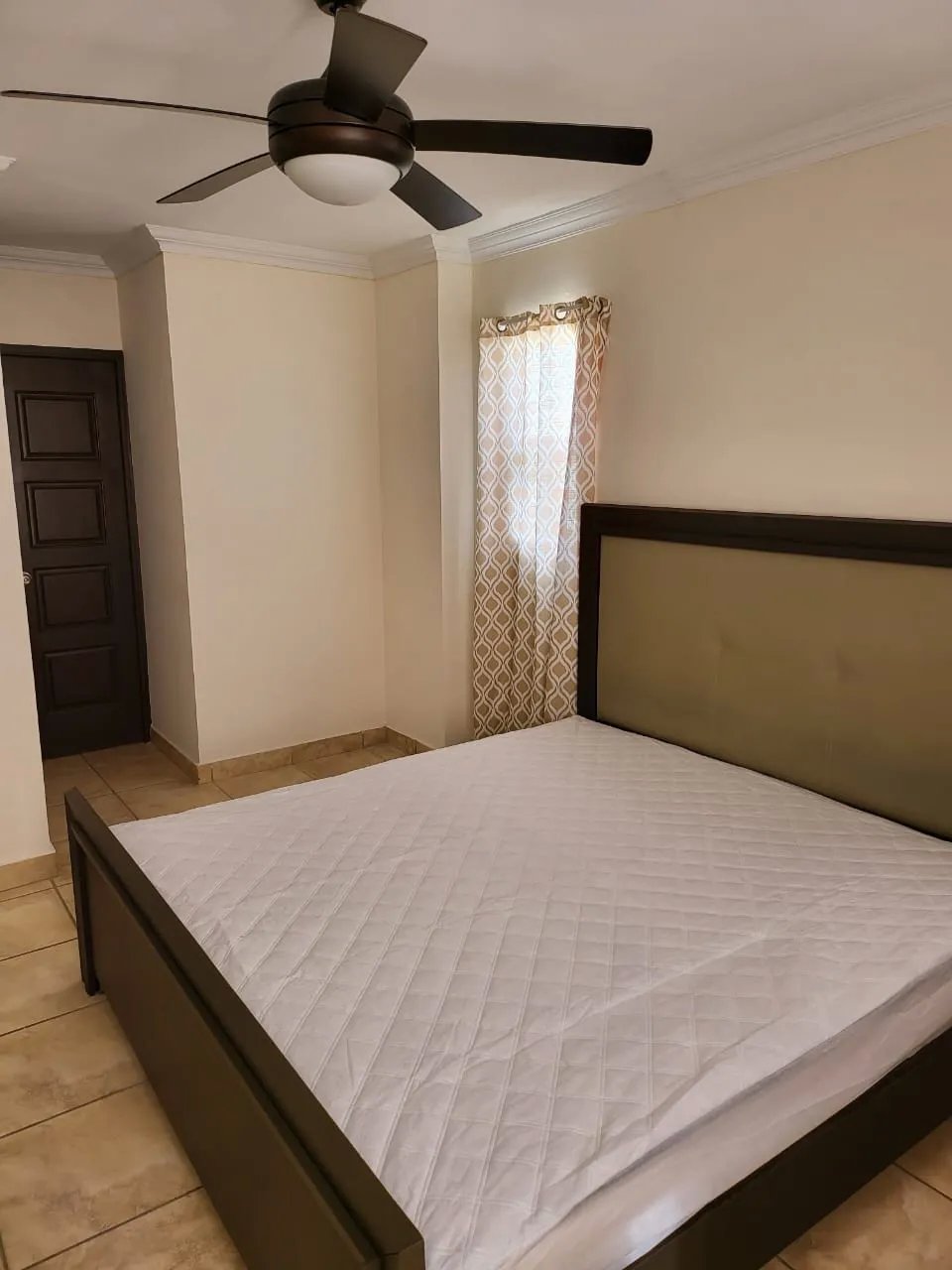 ALQUILER DE CASA AMOBLADA PH EVEREST BRISAS NORTE - PANAMÁ