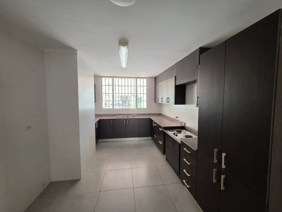 Apartment For Sale in San Francisco