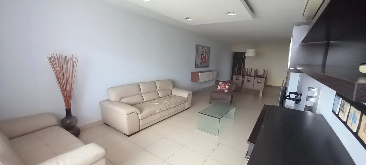 Apartment For Sale in San Francisco