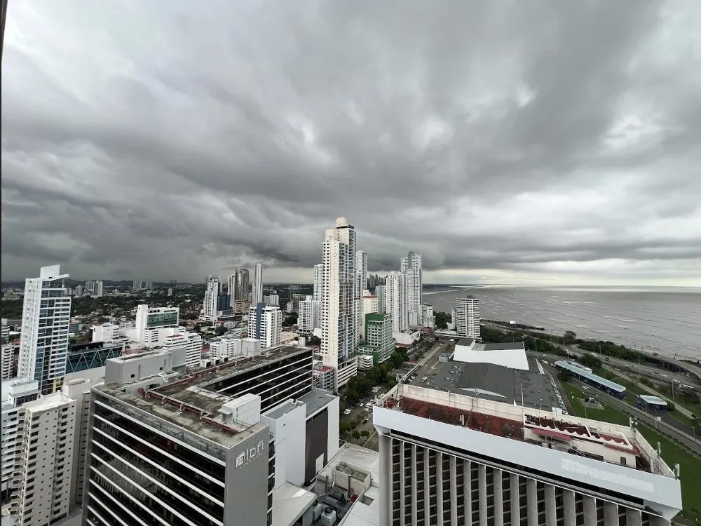 Apartment For Sale in PH. Mandarin Bay, Calle 76 Este