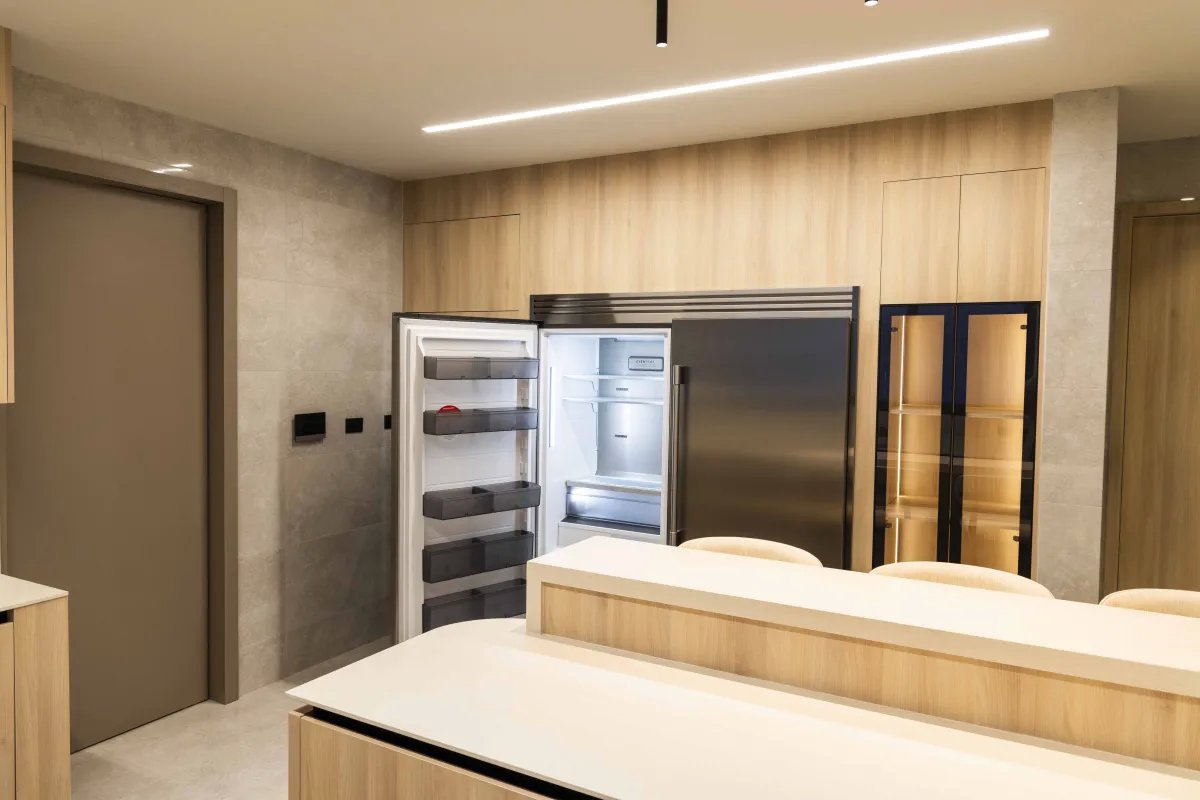 Apartment For Sale in San Francisco
