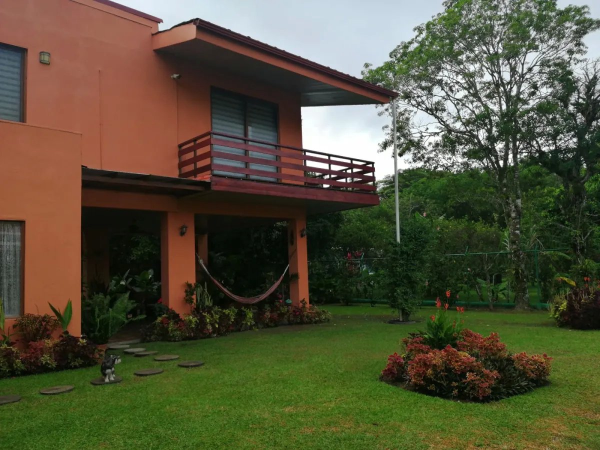 SE VENDE CASA EN EL VALLE DE ANTON