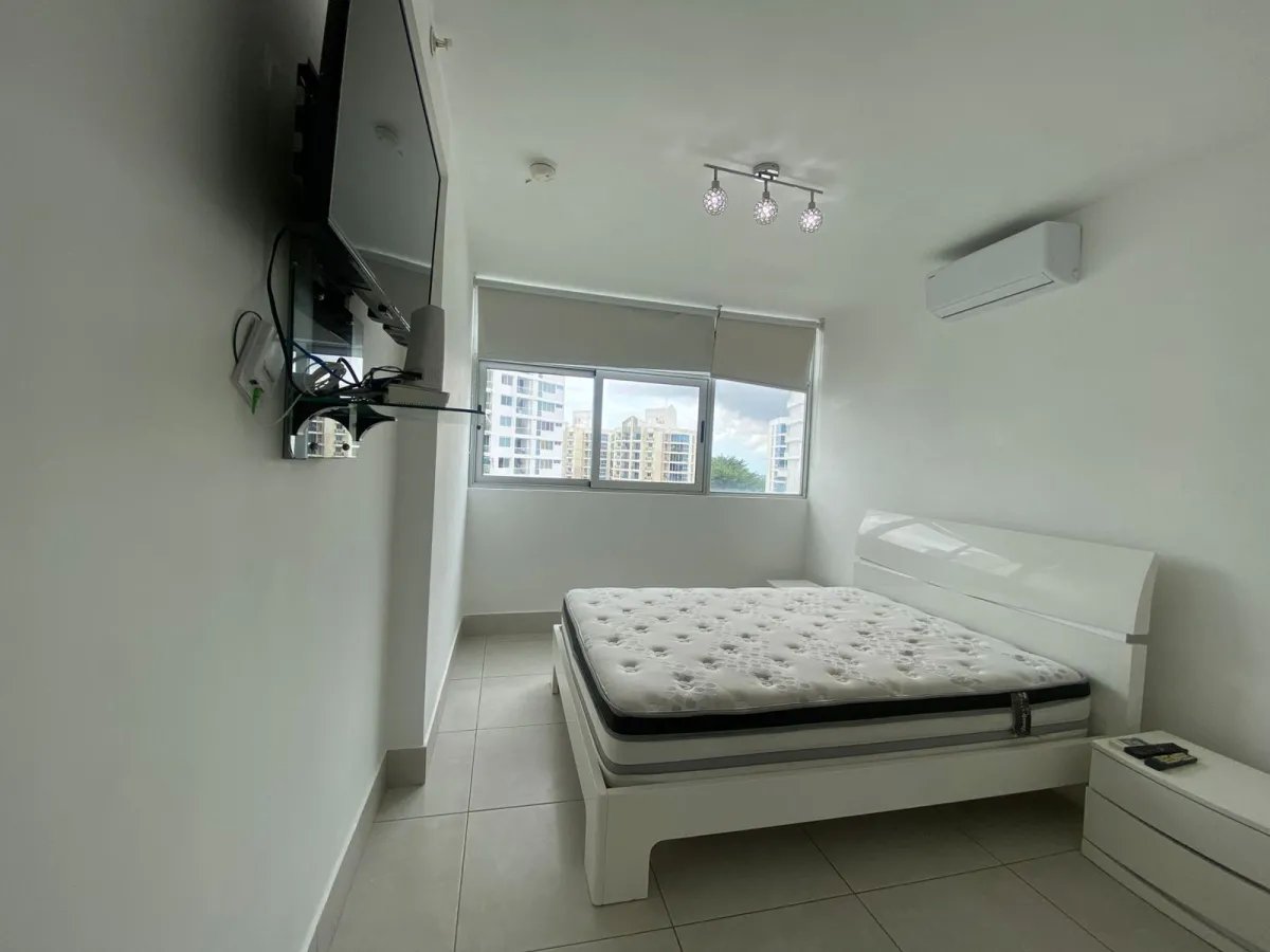 Venta o alquiler Apartamento amoblado PH. Vivendi Green, Plaza Edinson