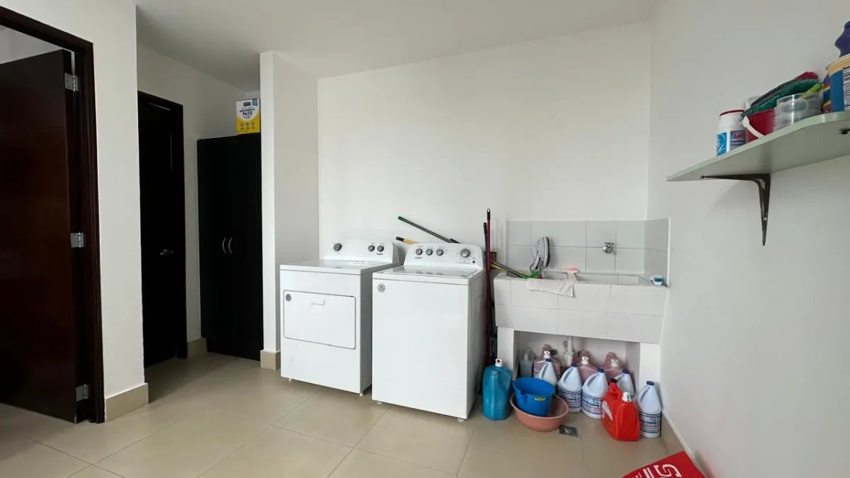 Apartment For Rent in Avenida Costa del Este