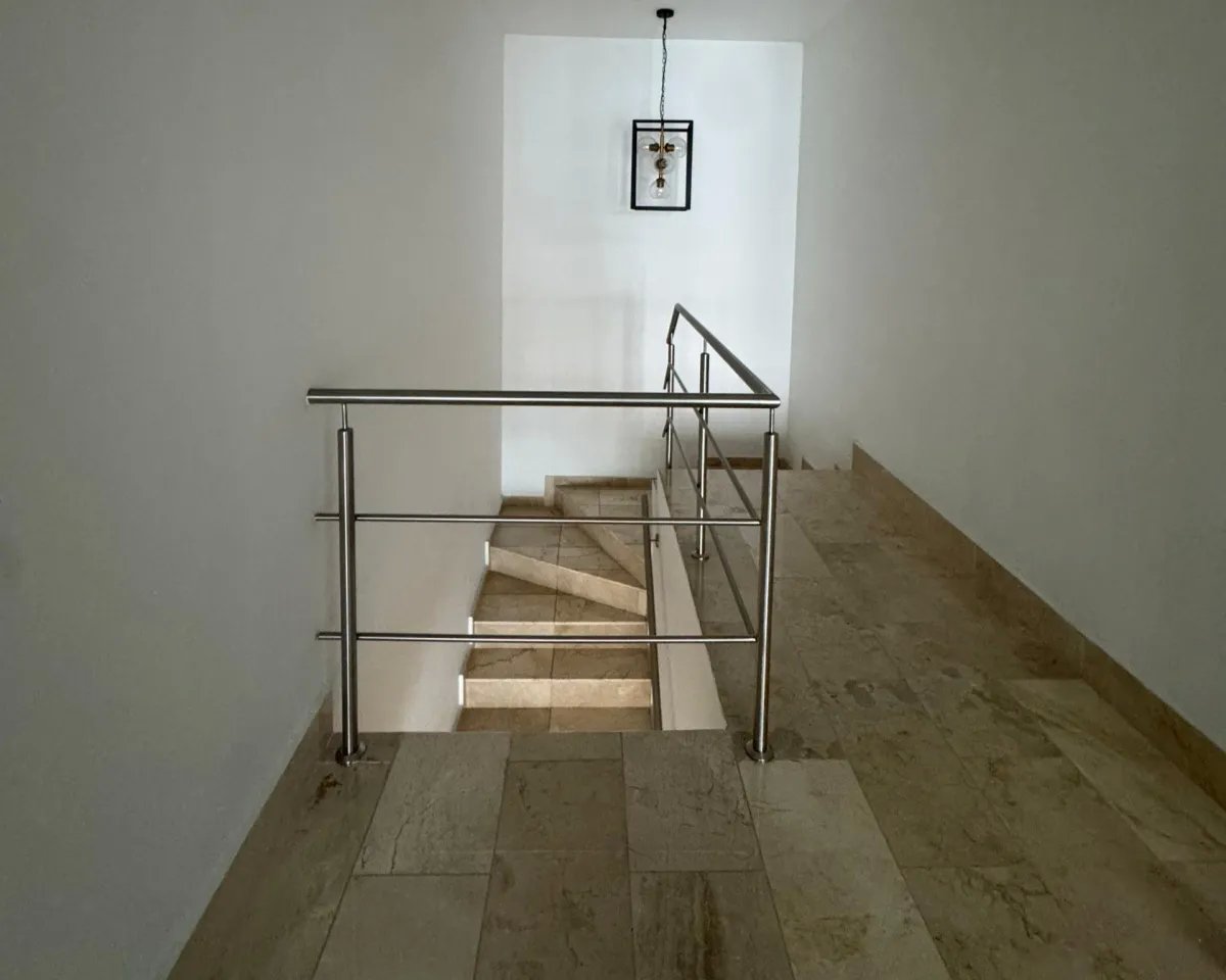 Apartment For Rent in Calle San Francisco