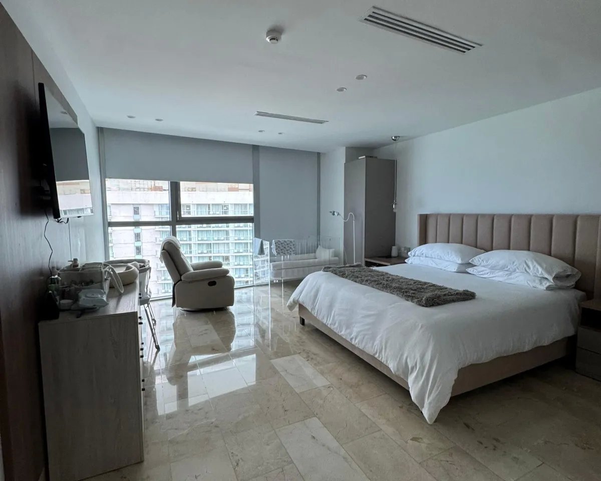 Apartment For Rent in Calle San Francisco