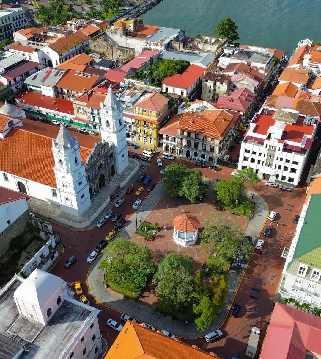 Apartment For Sale in Casco Viejo