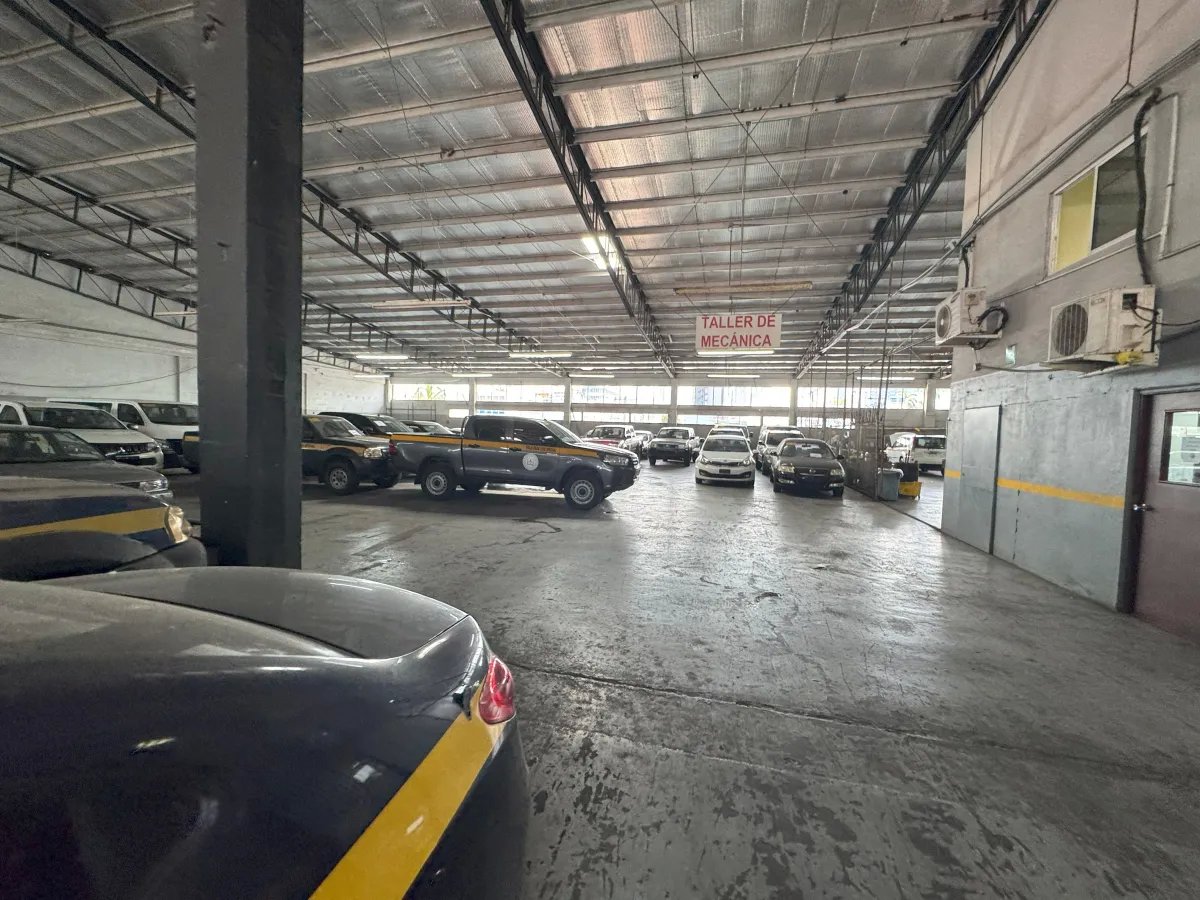 Industrial For Sale in Avenida Balboa
