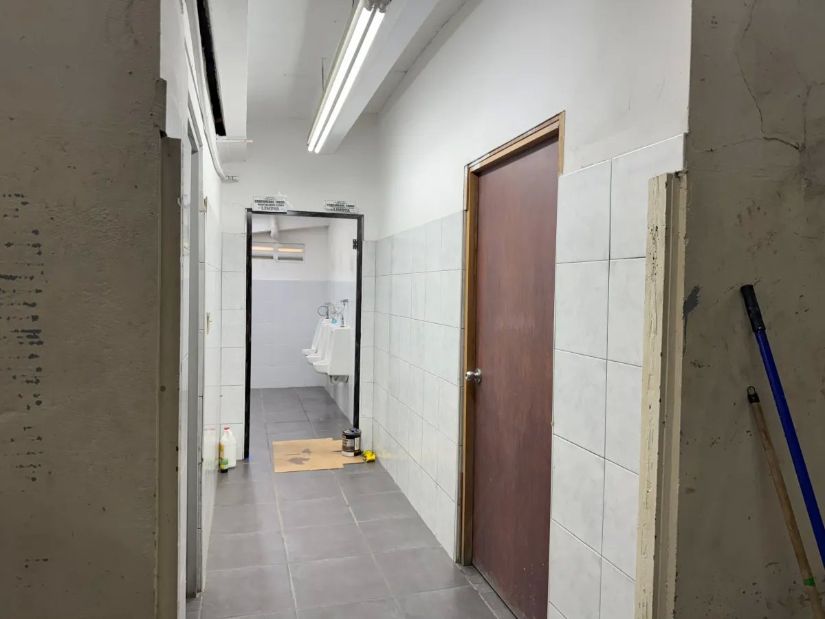 Industrial For Sale in Avenida Balboa