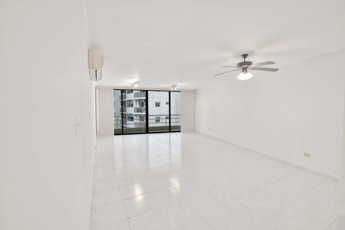VENDO HERMOSO APARTAMENTO EN PH ROYAL PRINCESS