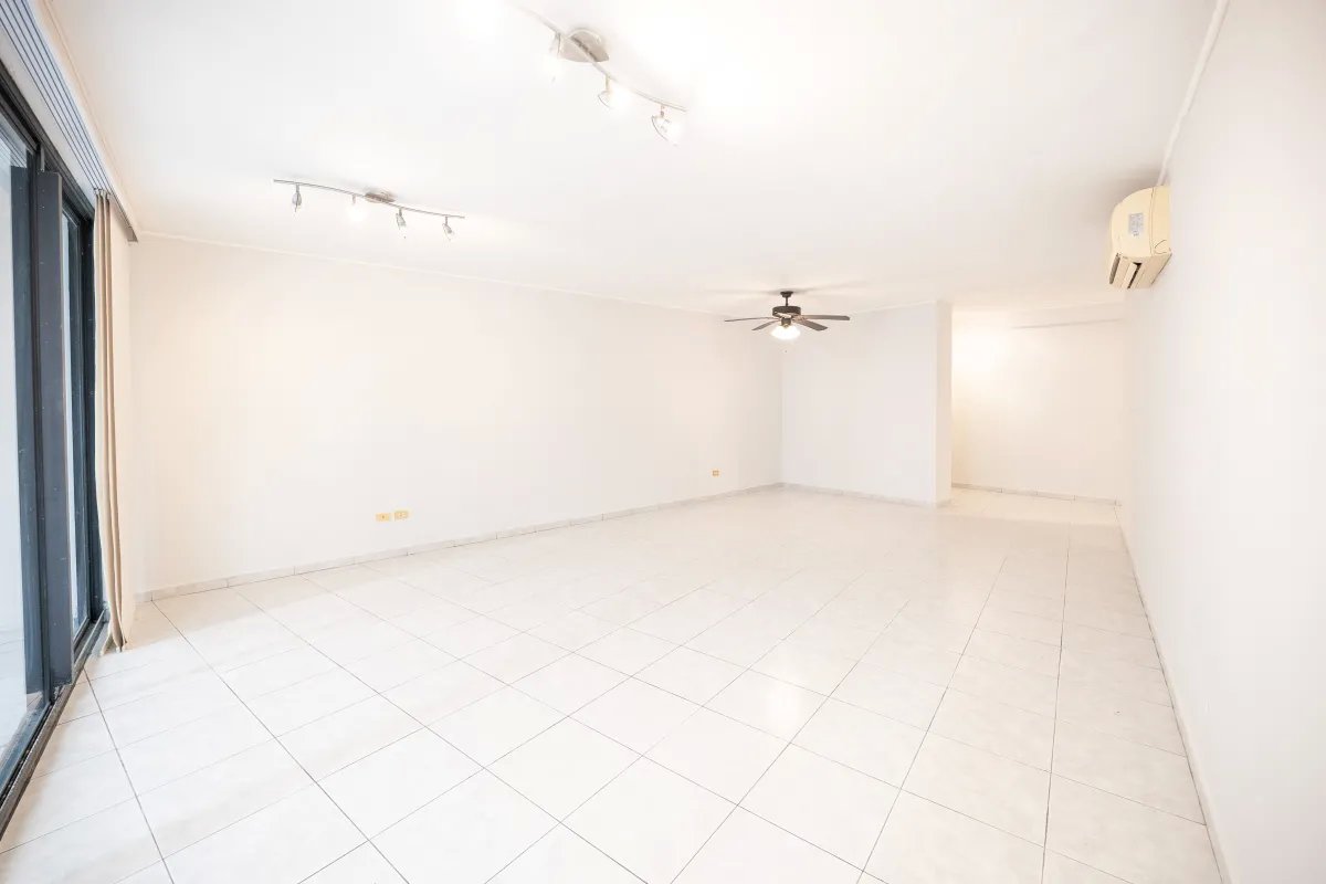 Apartment For Sale in Punta Paitilla