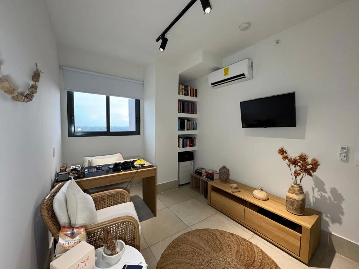 Apartment For Sale in Santa María