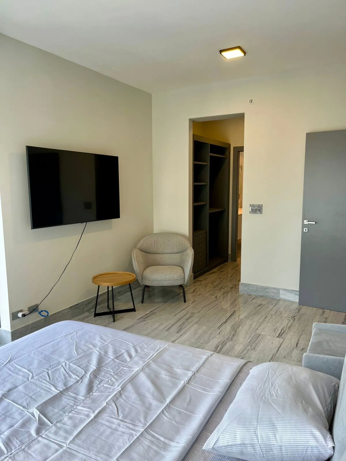 Apartment For Rent in Avenida Balboa