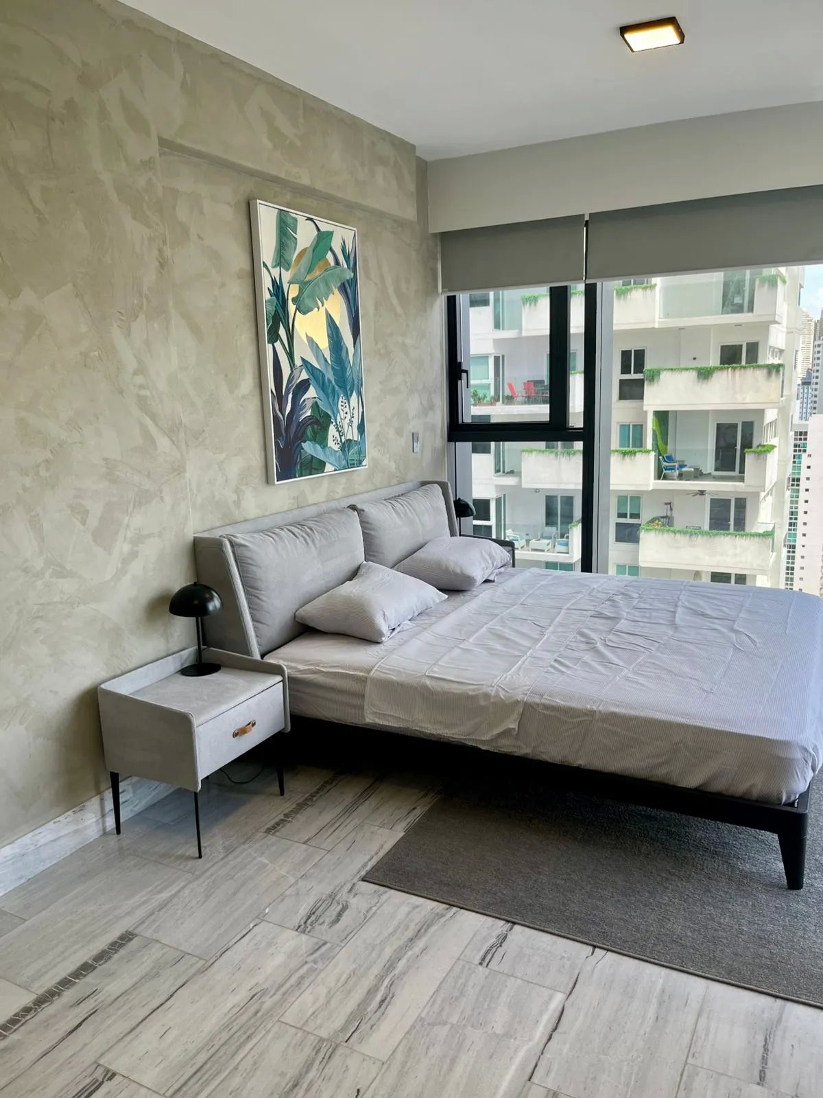 Apartment For Rent in Avenida Balboa