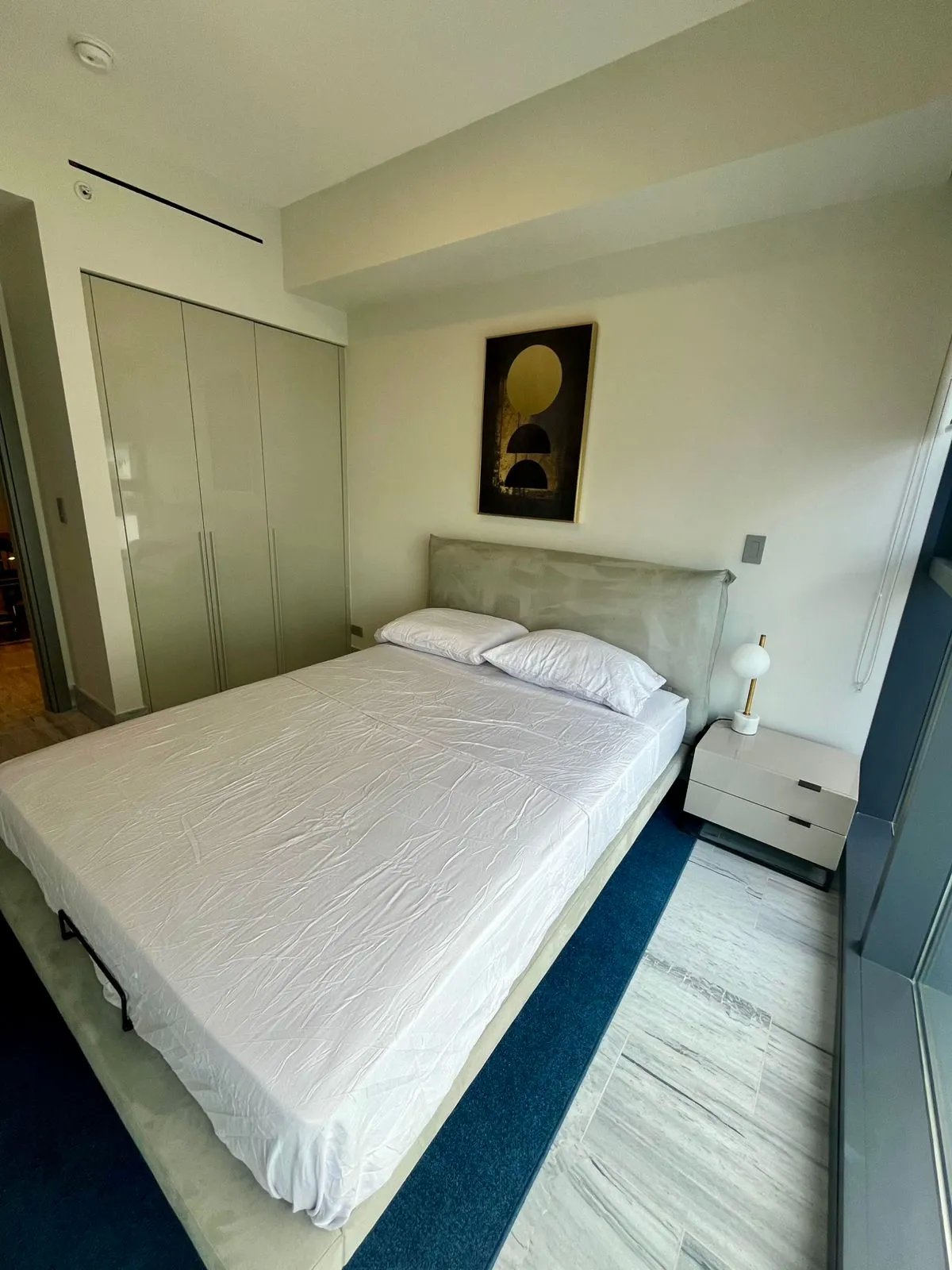 Apartment For Rent in Avenida Balboa
