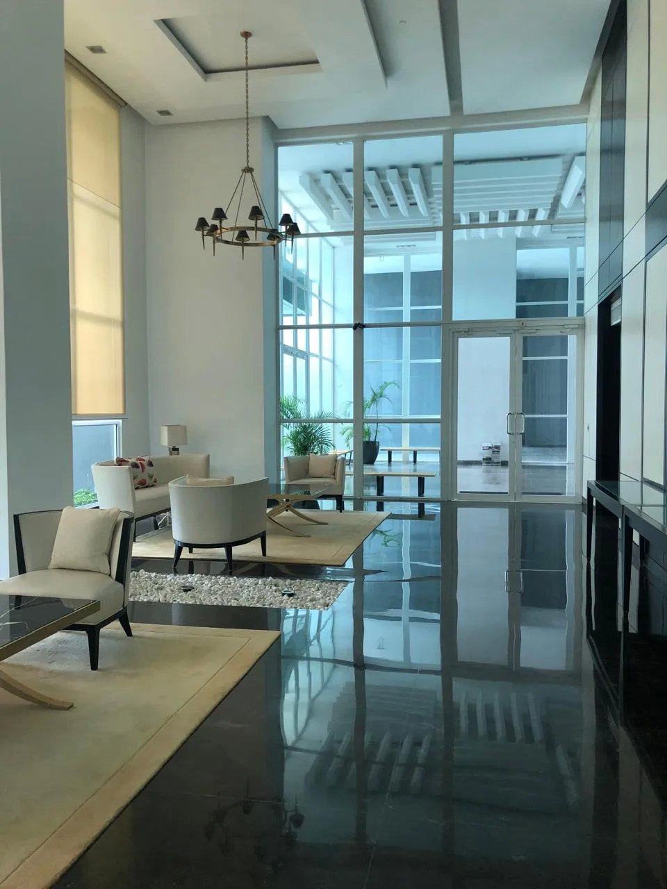 Alquiler de Apartamento L/B primera Línea Costa del Este - Panamá