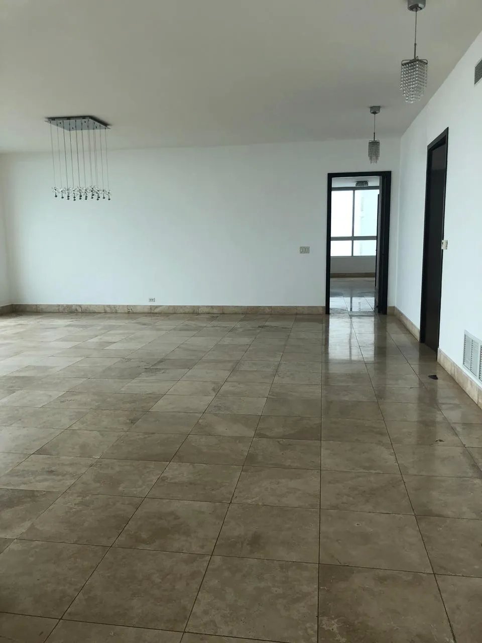Alquiler de Apartamento L/B primera Línea Costa del Este - Panamá