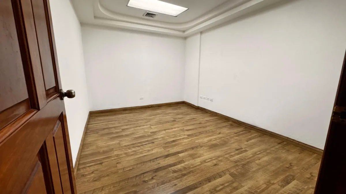 Venta Local Comercial PH Twin Tower, Marbella