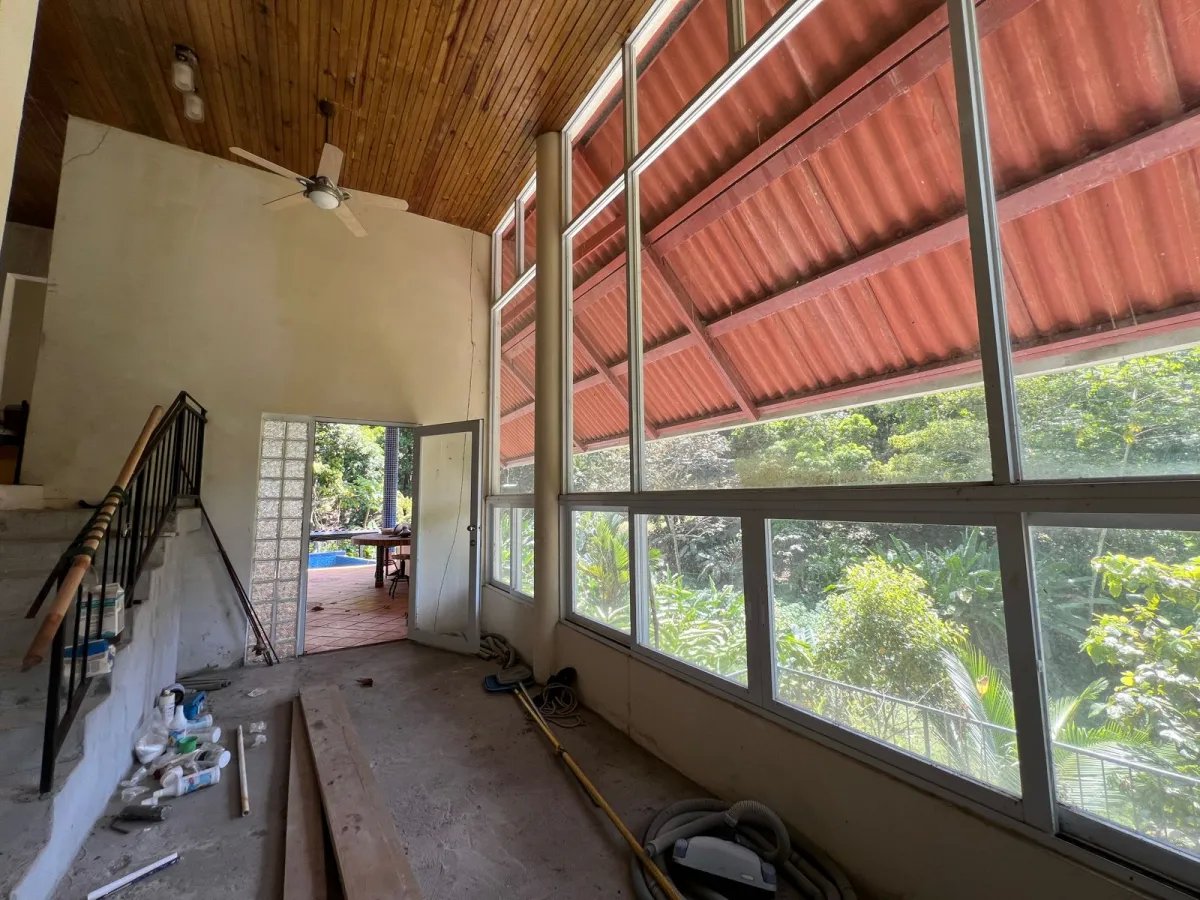 Venta  Propiedad con 2 Casas + Vista al Lago en Las Cumbres