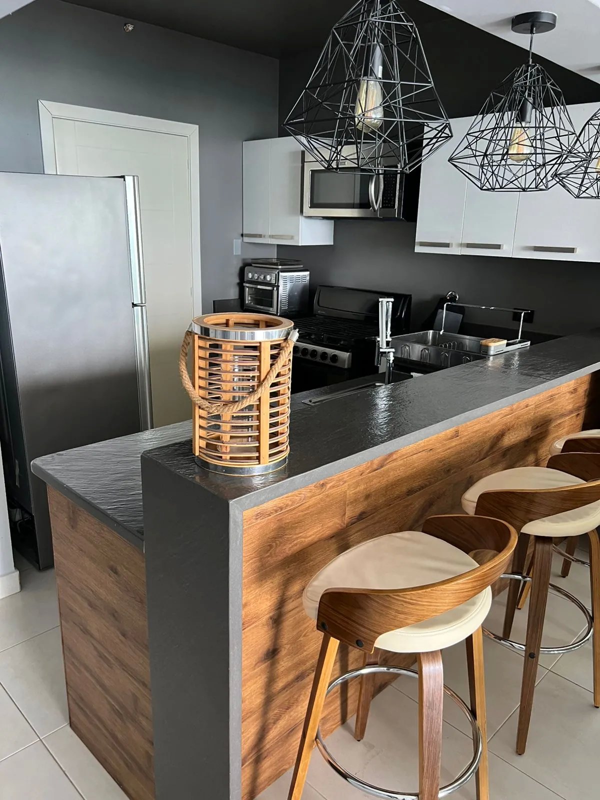 Apartment For Sale in Avenida Balboa