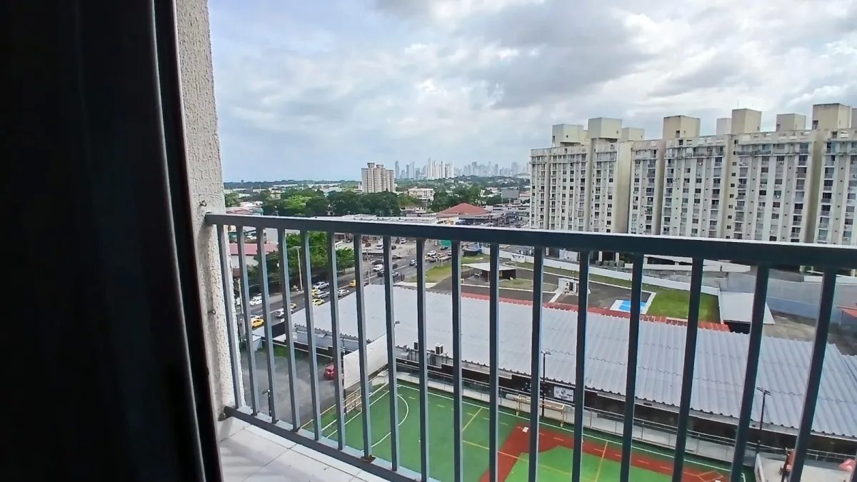 Venta de apartamento en PH Ilo sobre la Ave. José Agustin Arango.
