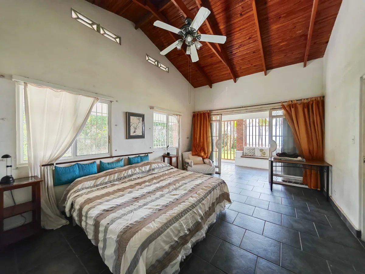 Single Family Detached For Sale in San Carlos