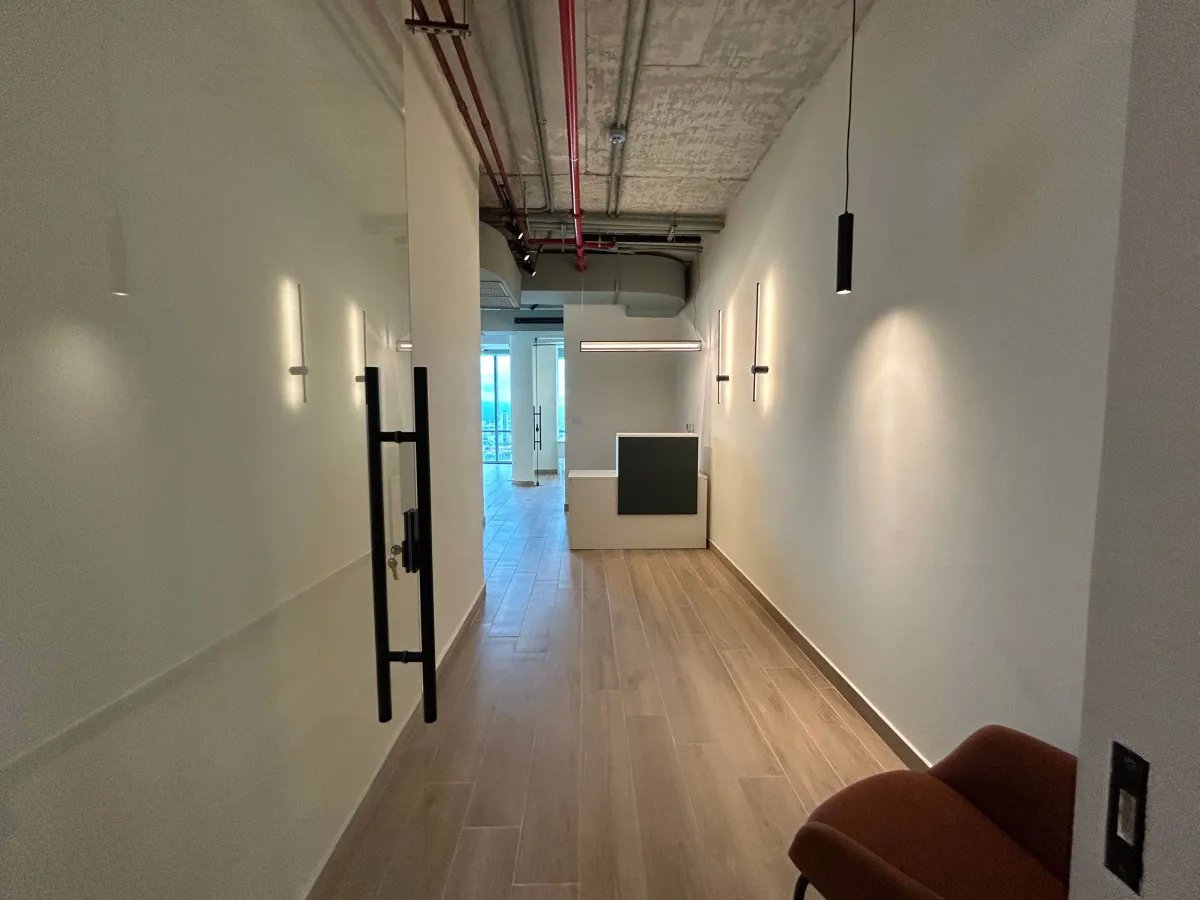 Alquiler de oficinas amobladas en Financial Park, Costa del este