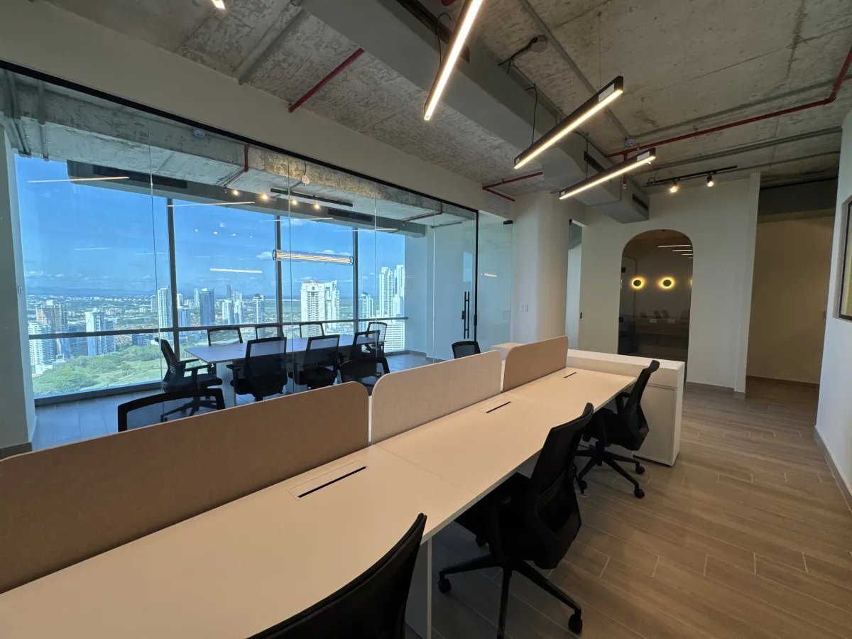 Alquiler de oficinas amobladas en Financial Park, Costa del este